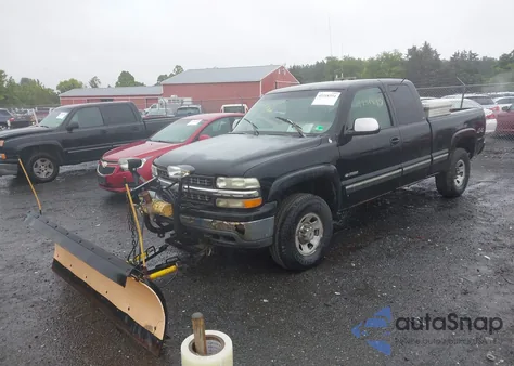 2000 Chevrolet Silverado 2500 Ls из США, поврежденный, VIN 1GCGK29UXYE135561